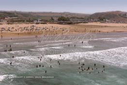 Image du Maroc Professionnelle de  Vue aérienne de la plage d'Asilah, ville du nord du Maroc sur l'océan Atlantique à 40 km au sud de Tanger, Vendredi 9 Août 2002.(Photo / Abdeljalil Bounhar)




 